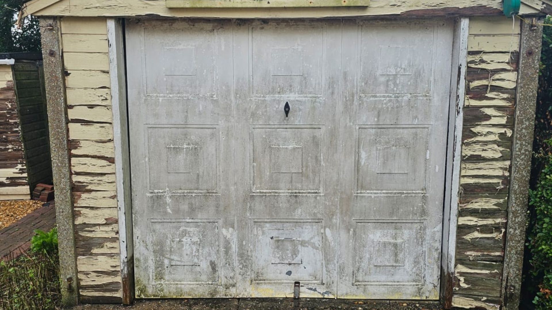 Garage door repair needed