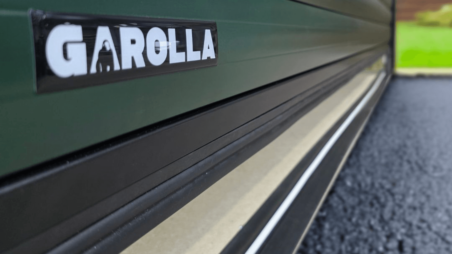 garolla-threshold-seal-landscape.png