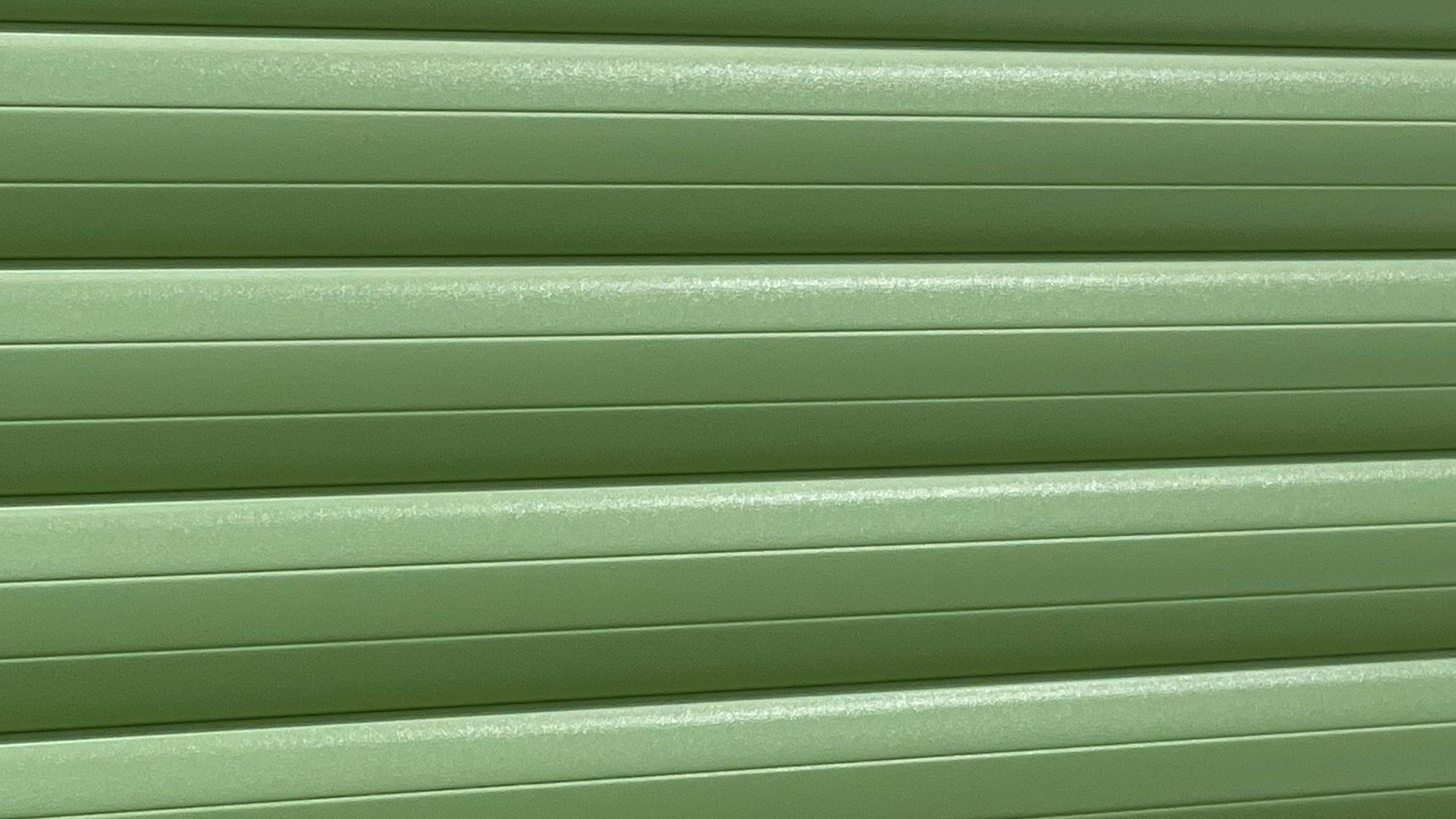 Garolla 55mm garage door in green