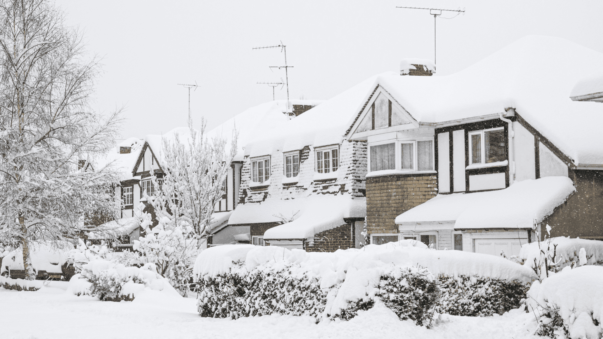 Winter weather on UK street